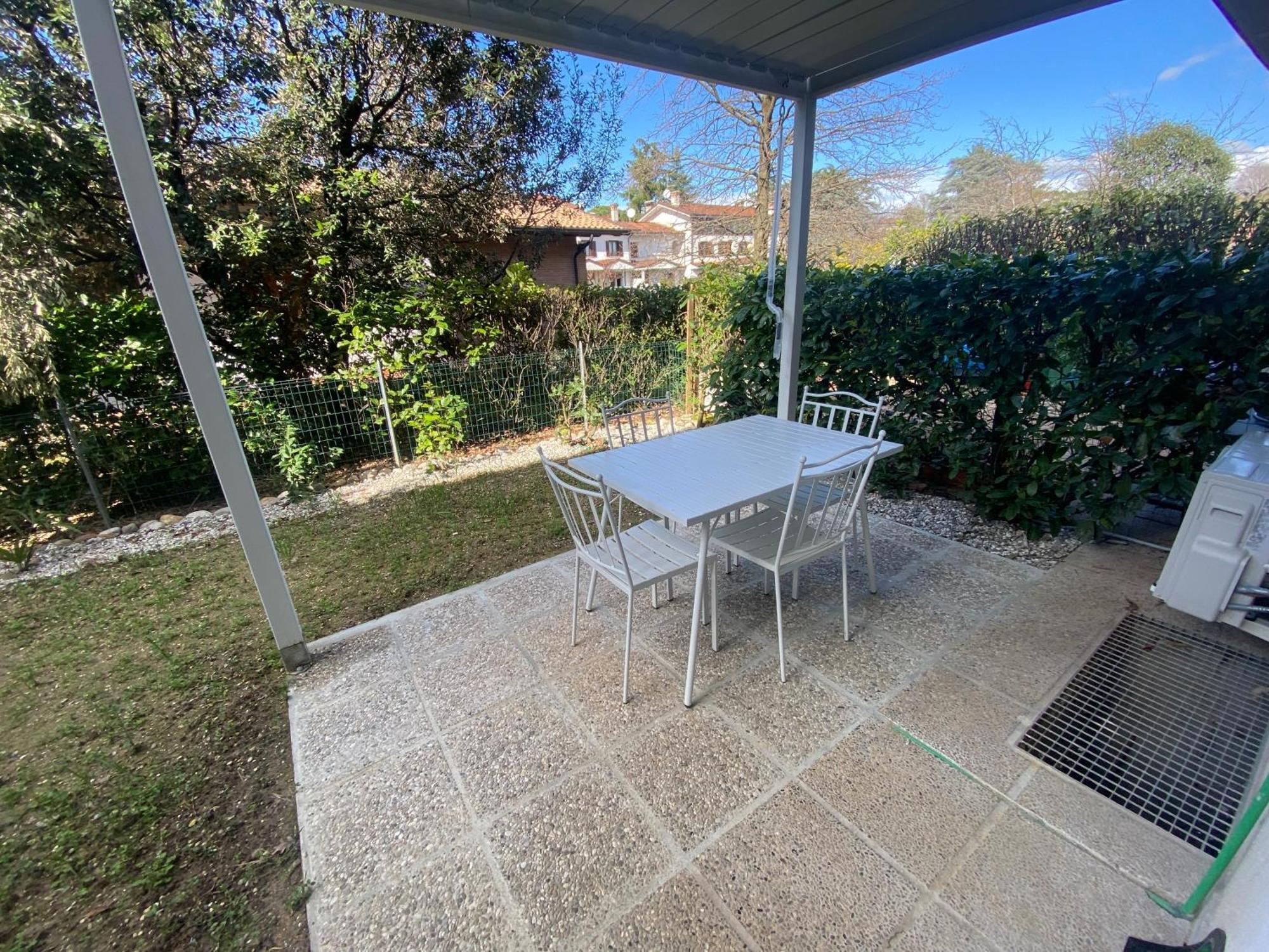 Apartamento Zen House Gradisca dʼIsonzo Exterior foto
